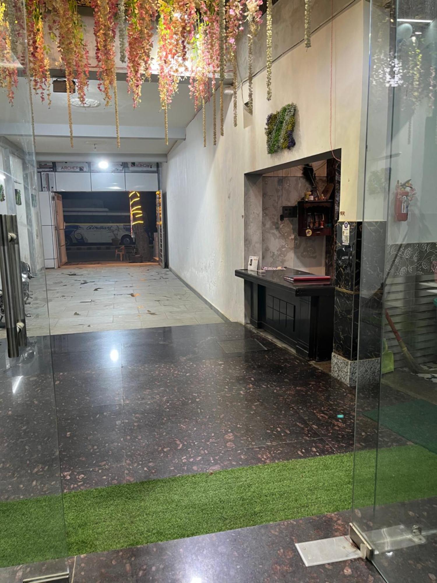 G&G Palace Vrindāvan エクステリア 写真